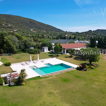 Villa Gardenia - *